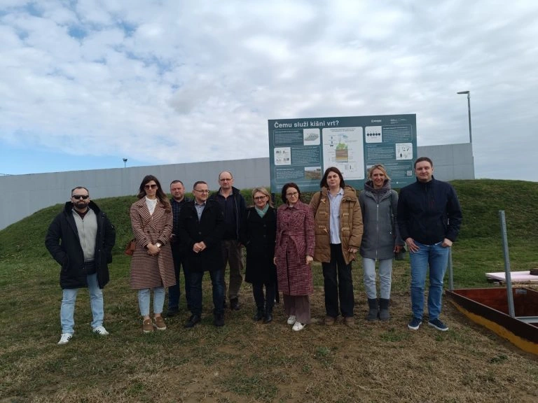 Sistem navodnjavanja kap po kap u Podravci